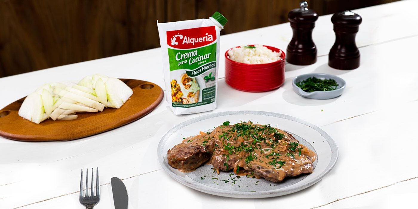 Hígado encebollado con Crema para Cocinar sabor a Finas Hierbas