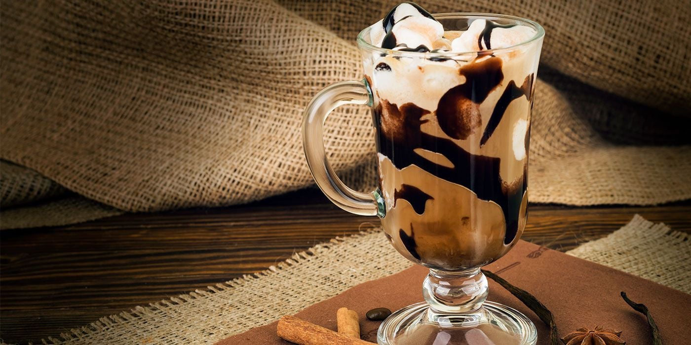 Coctel de cafe navideno