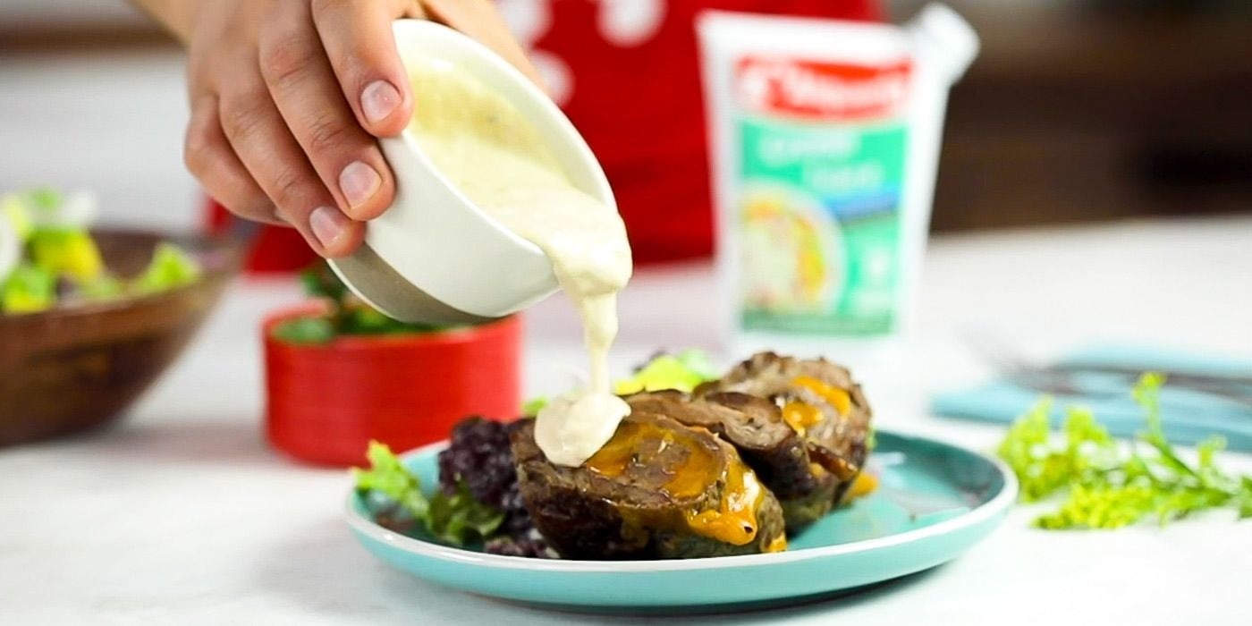 Rollo de carne relleno de queso con Crema Libre Alquería