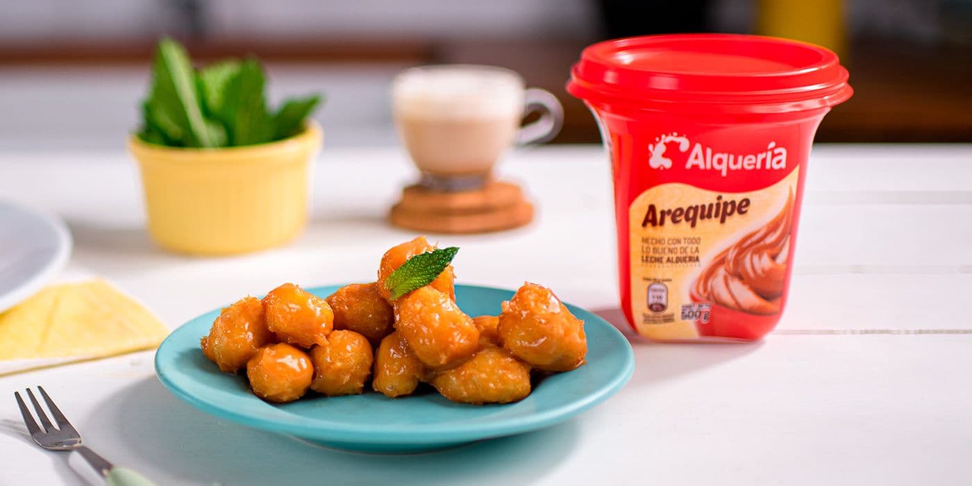 Bolitas de churro con arequipe
