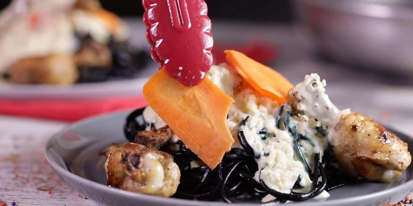 Halloween: escalofriante pasta cremosa con pollo