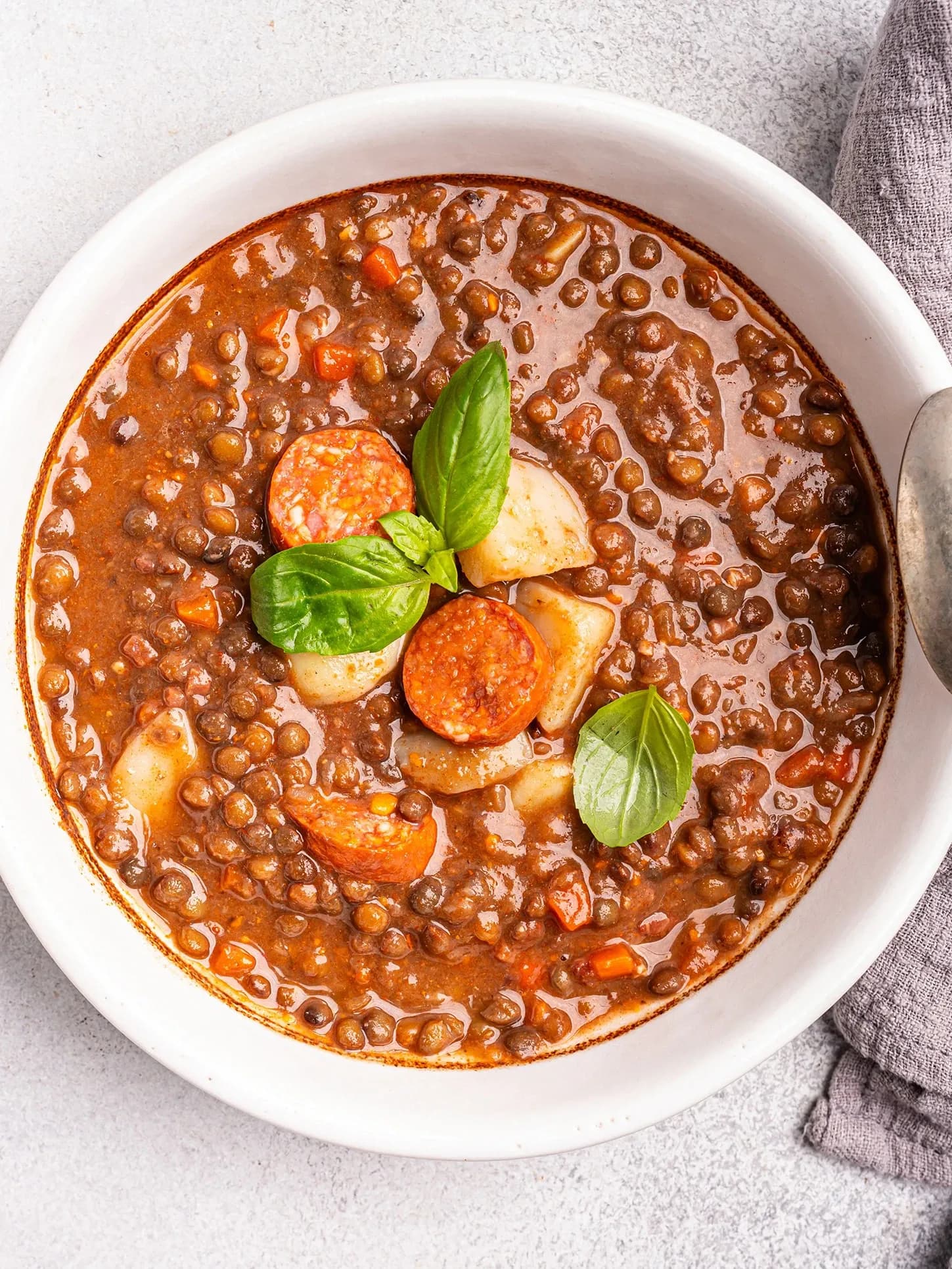 LENTEJAS CON SALCHICHAS