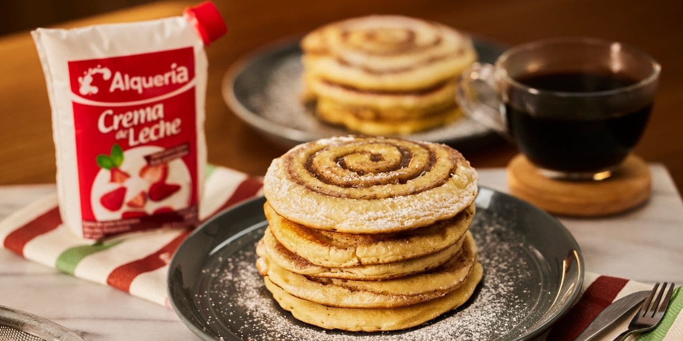 Pancakes de rollitos de canela con Crema de leche