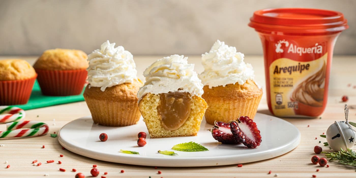 Cupcake relleno de crema Alquería