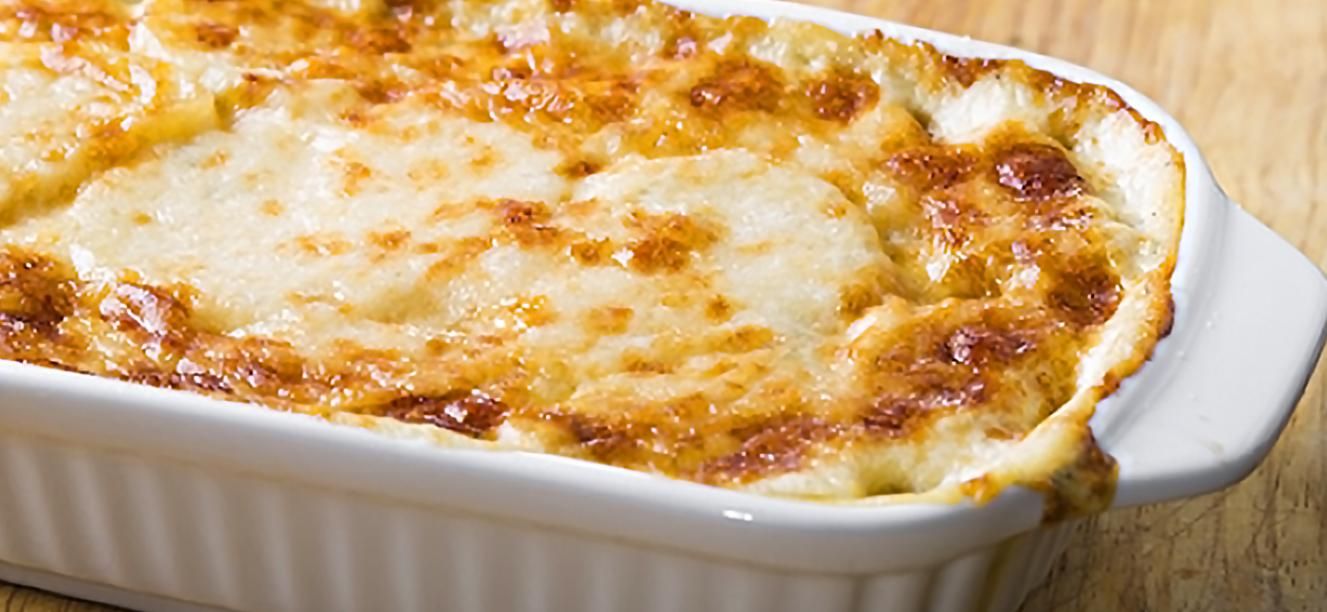 Cacerola de papas ralladas y queso