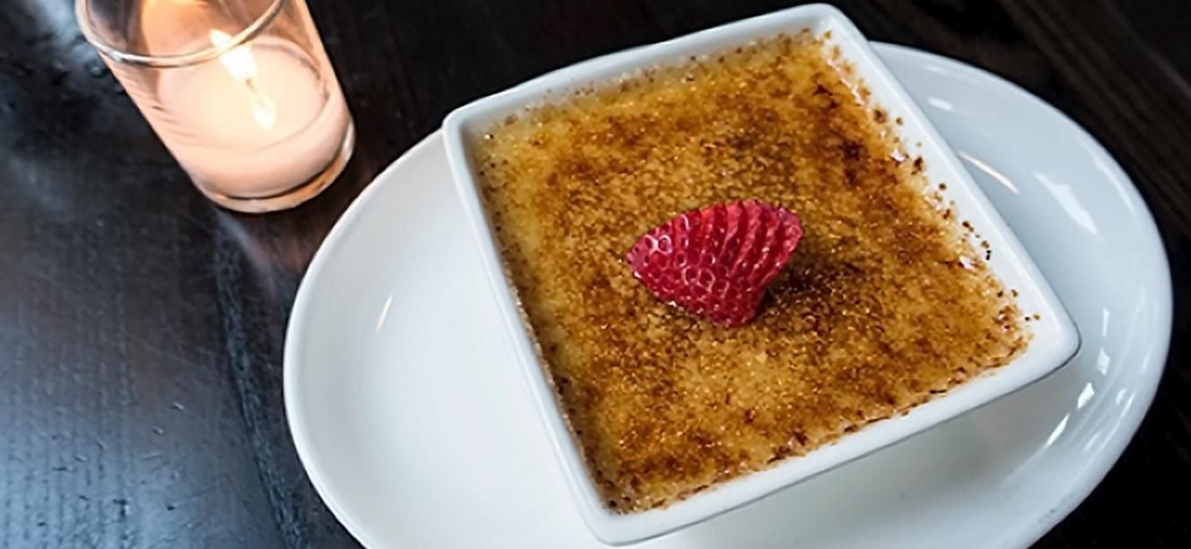 Crocante con fresas cremosas