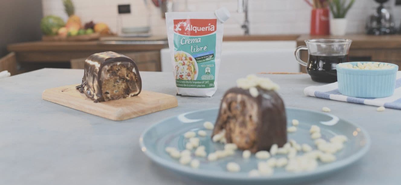 Galletas con crema de chocolate y Crema Libre Alqueria