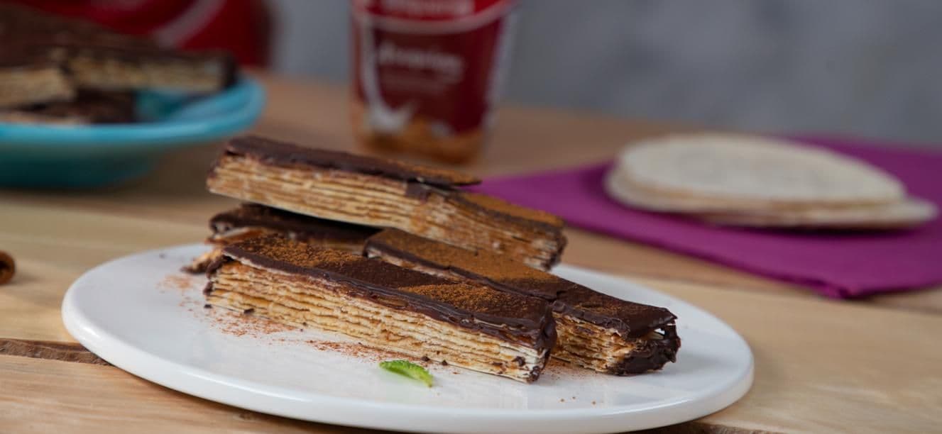 Kit kat con obleas, arequipe Alqueria y chocolate