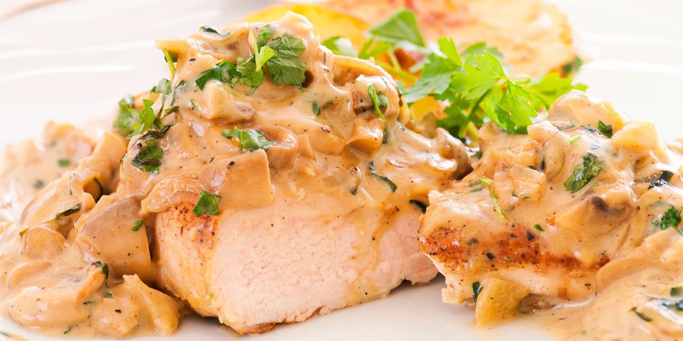 Medallones de pollo en salsa de champinones