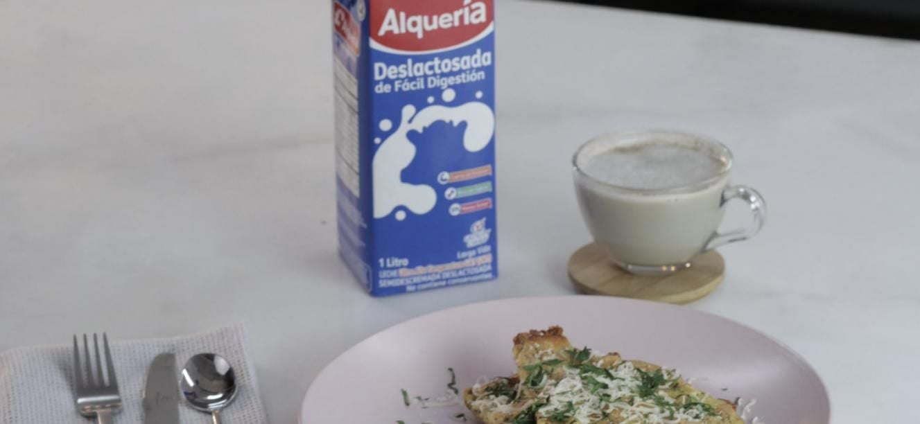 Omelette esponjoso con Leche Alquería Deslactosada