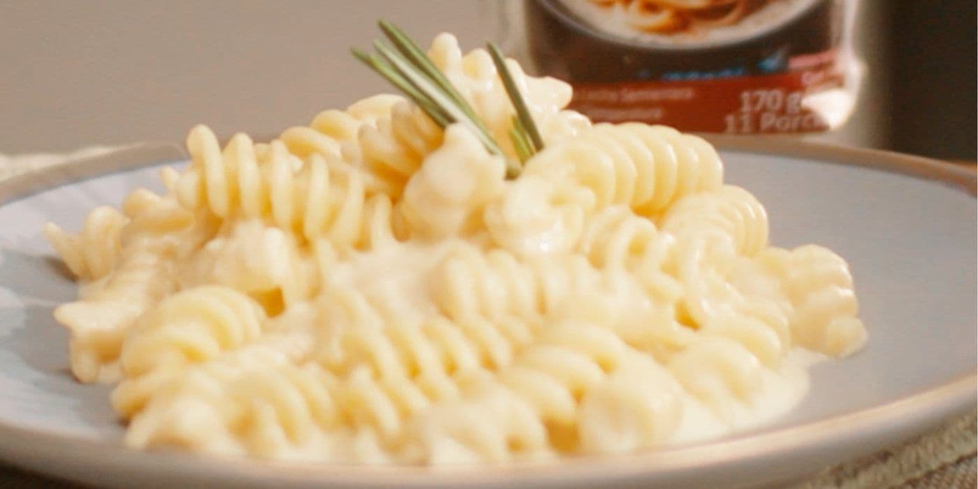 Pasta con salsa de 4 quesos