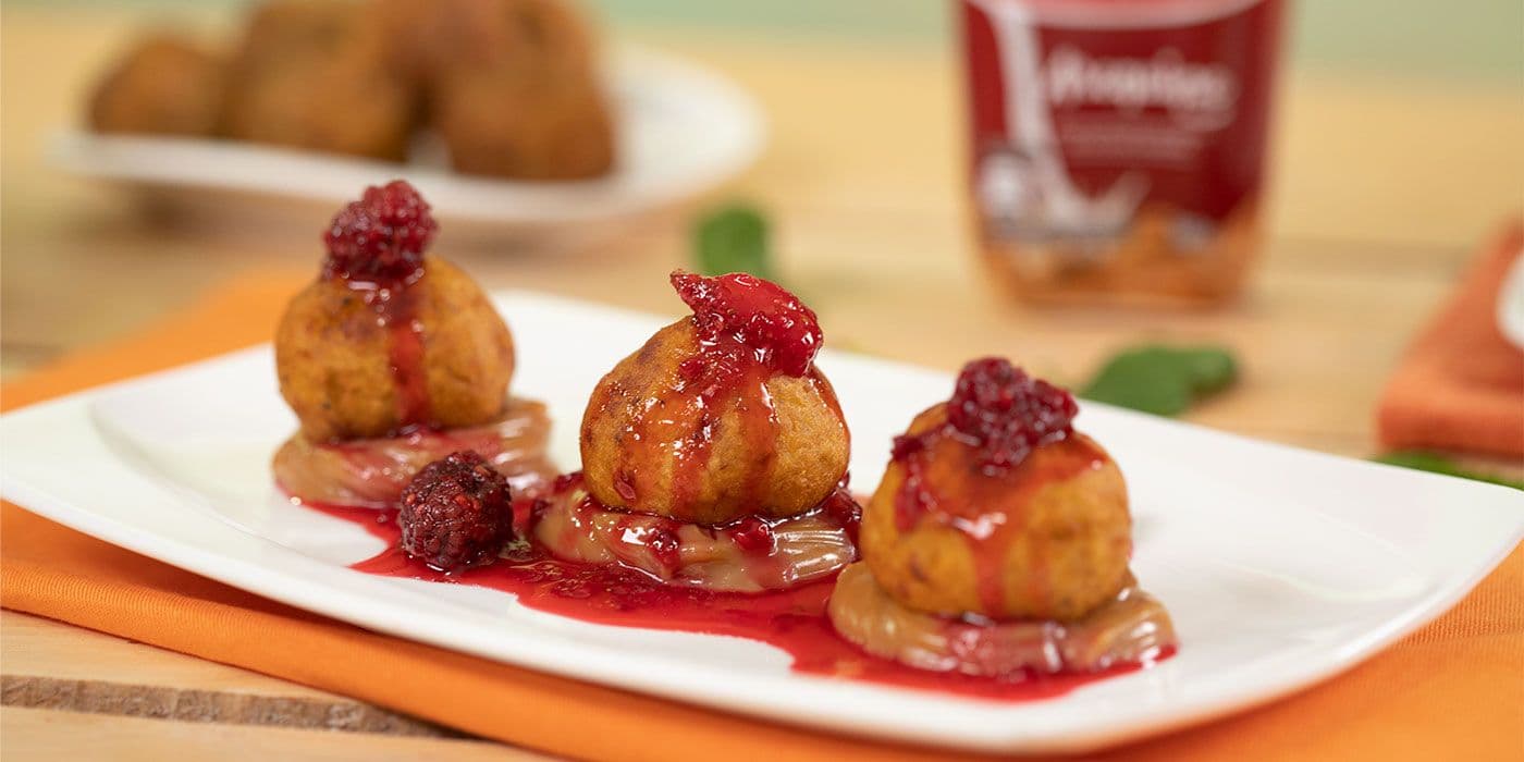 Platanos en salsa de frutos rojos