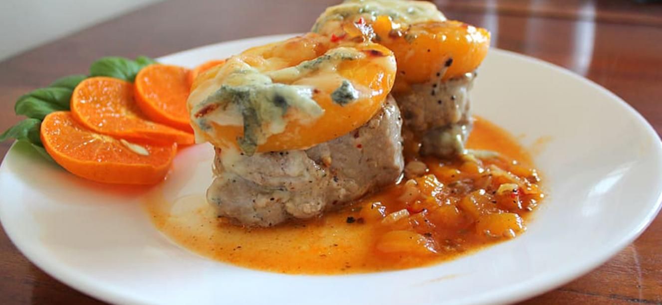 Pollo al durazno a la alexandra carnaval