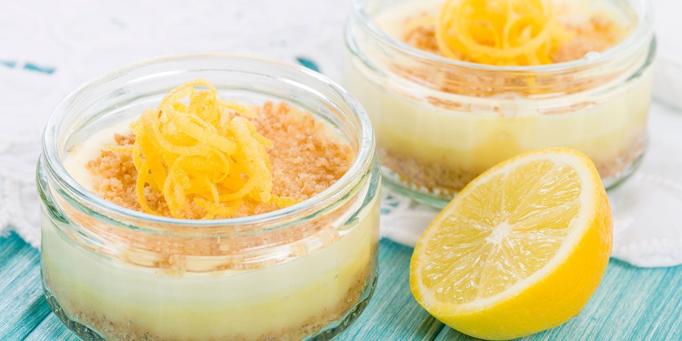 Postre de limón en un tarro