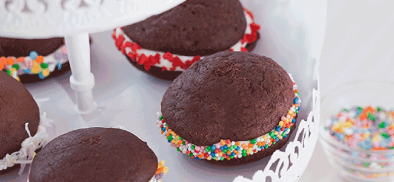 Alfajores de chocolate y crema