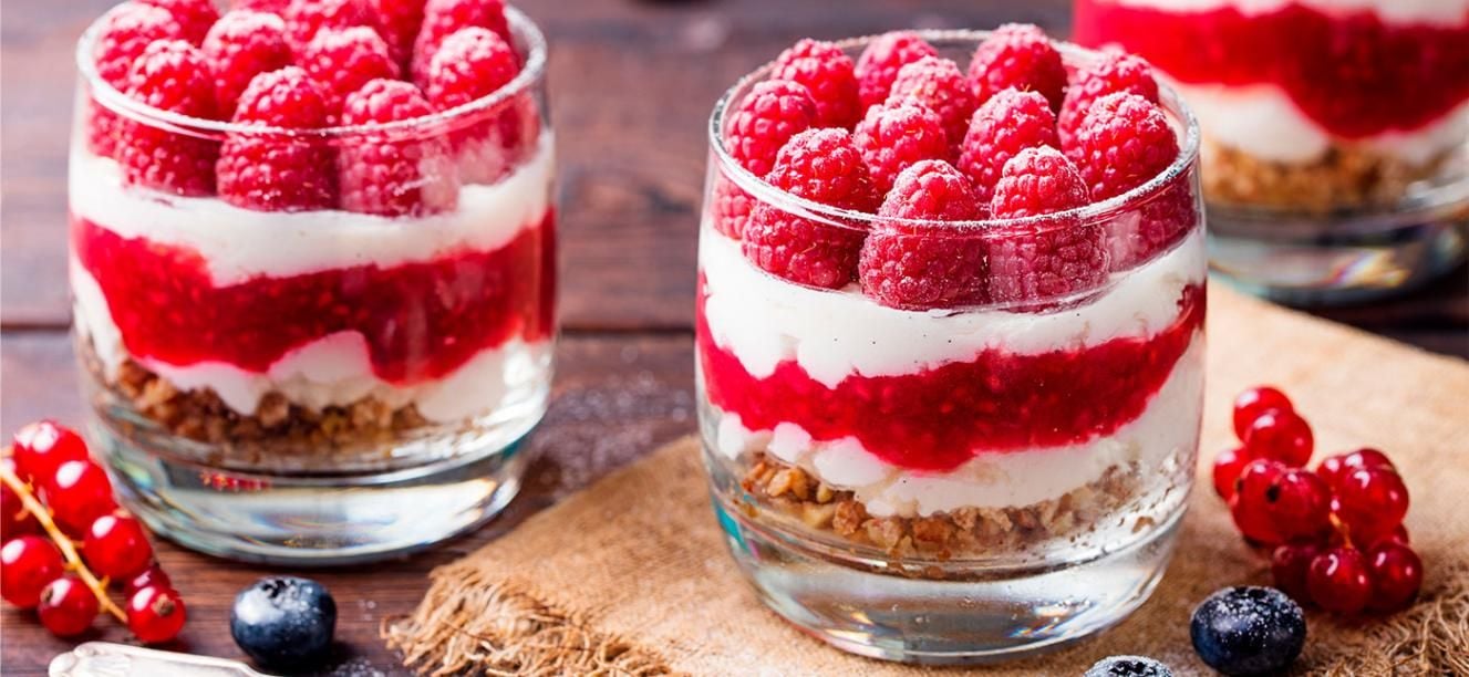 Cheescake de frutos rojos con Crema Chantilly Alqueria