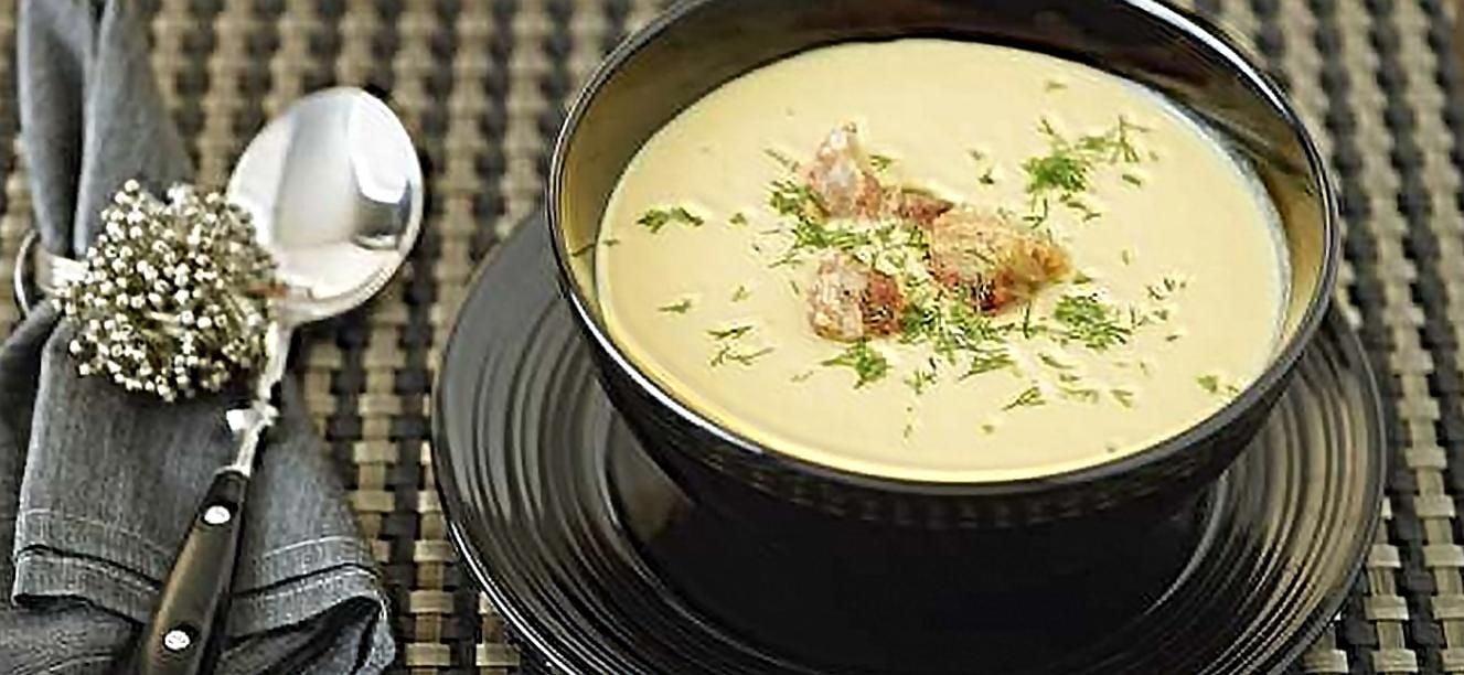 Cremita de garbanzos y chicharron