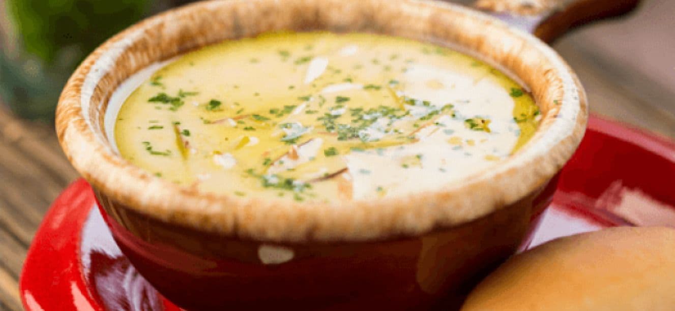 Sopa de cebolla larga